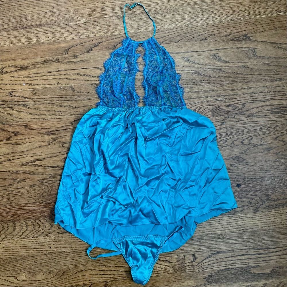 Victoria’s Secret Lace Halter Top 2 Piece Lingerie